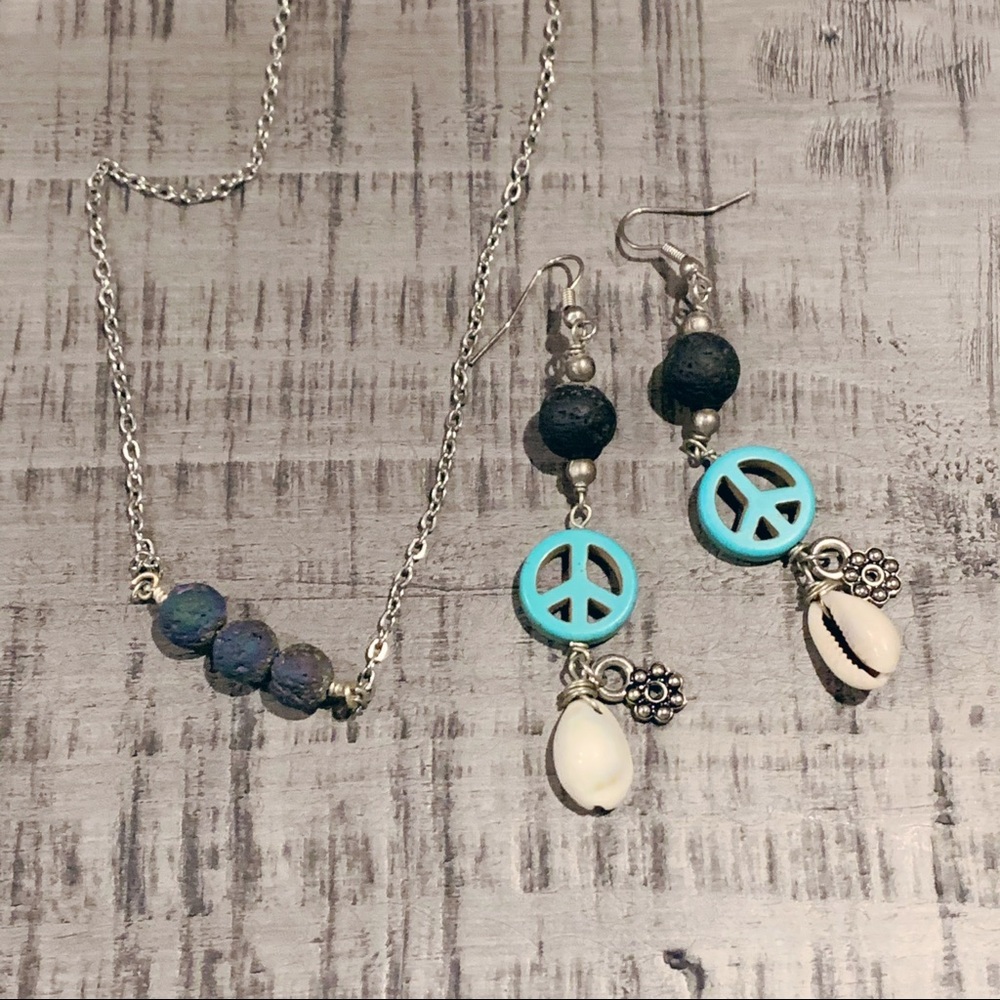 🎉2 FOR $15🎉LAVA BEAD Necklace & Earrings set